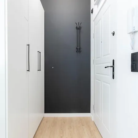 Studio In The Center Poznan Exterior photo